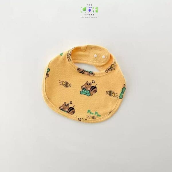 Cute animal bib in yellow with animal prints